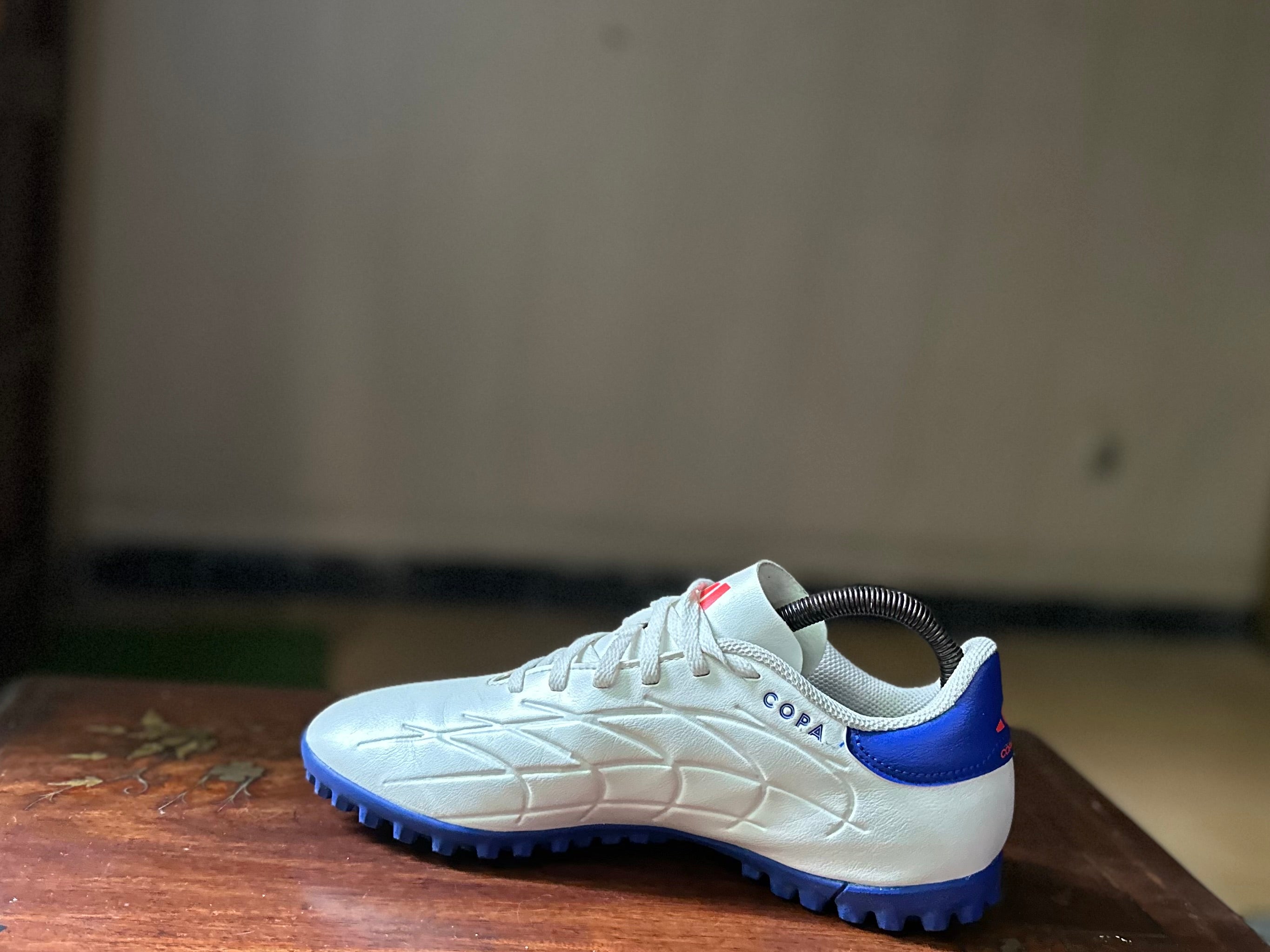 ORIGINAL Adidas Copa Pure 2 Club TF Football Uk size: 7.5
Eu: 41.1/3-42