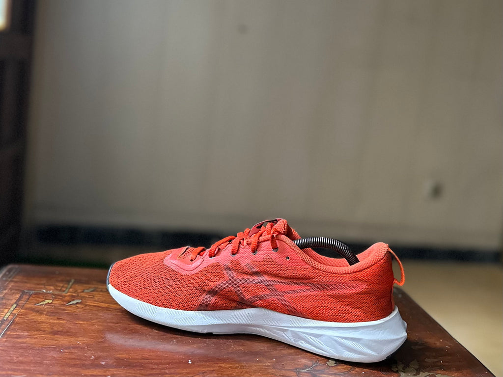 ORIGINAL Asics VersaBlast 2 Flash Red White Uk size: 9
Eu: 44