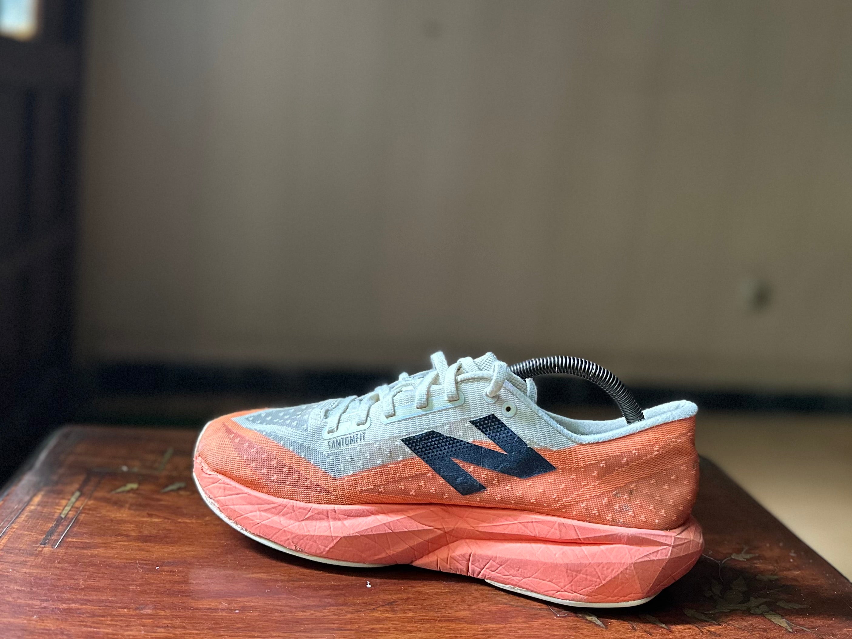 ORIGINAL New Balance FuelCell Rebel V4 Orange/Hot Mango Uk size: 9.5 Eu: 44