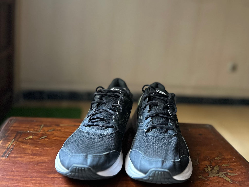 ORIGINAL Asics Jolt 3 Black Hazard Green Uk size: 11
Eu: 46