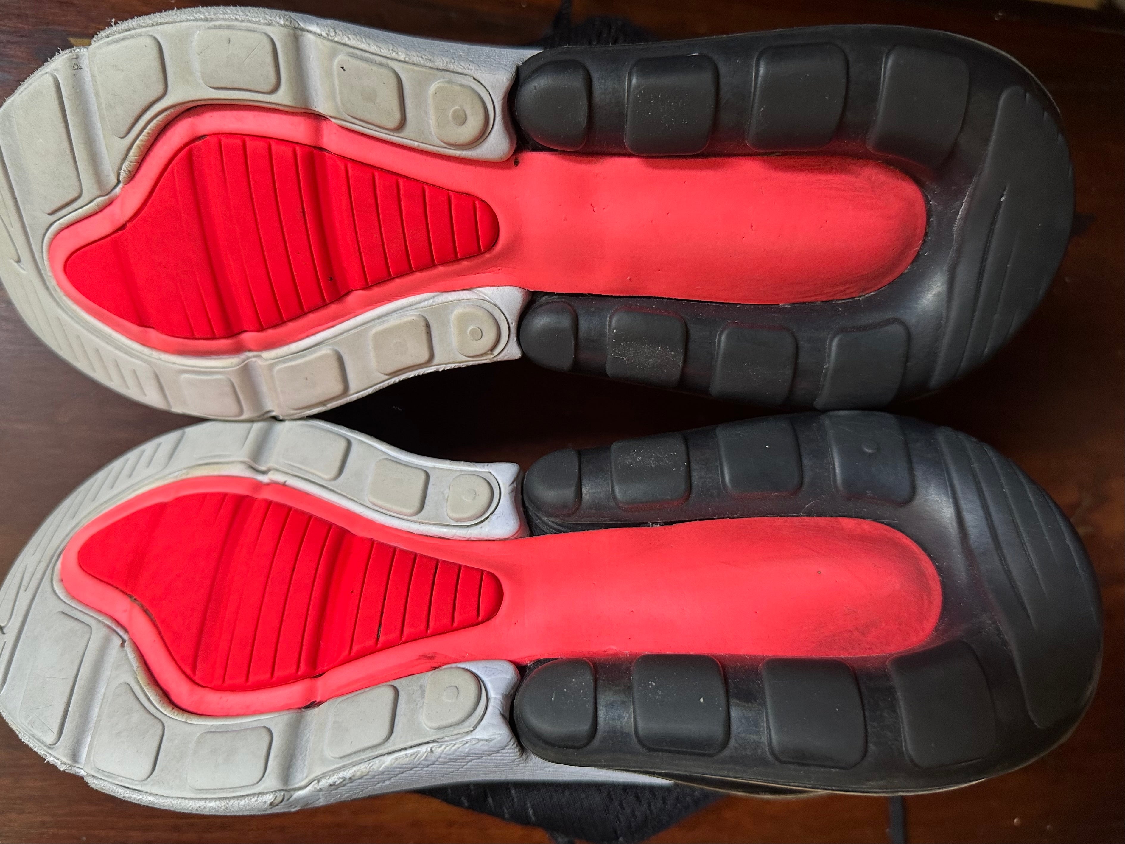 ORIGINAL Nike AirMax 270 Black/White Uk size: 5.5 Eu: 38.5