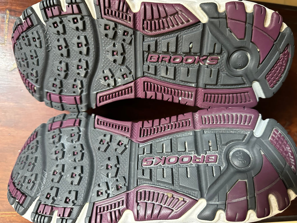 ORIGINAL Brooks Addiction 10th Edition Silver Gray