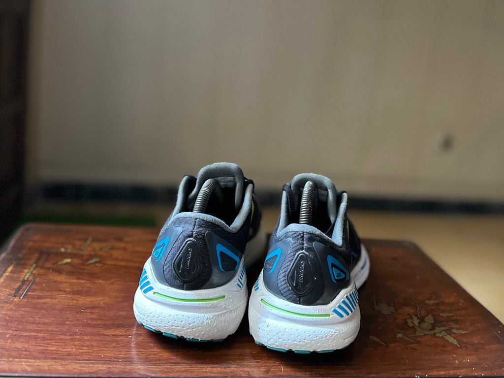 ORIGINAL Brooks Adrenaline GTS 23 2E Wide Black Hawaiian Ocean  Uk size: 7.5 Eu: 42