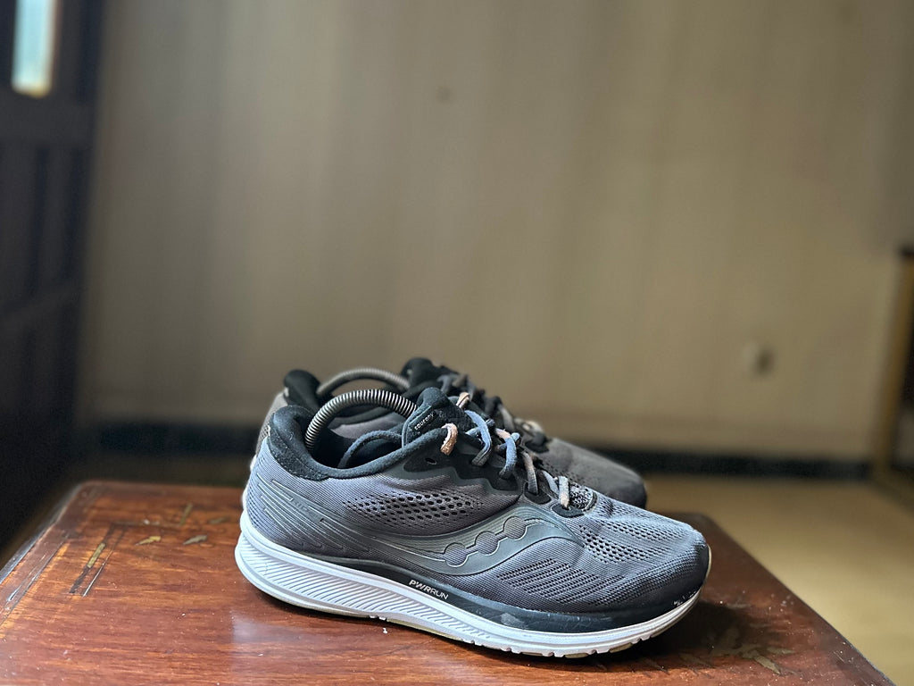 ORIGINAL Saucony Ride 14 Grey/White Uk size: 8 Eu: 42