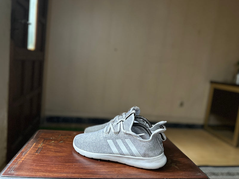 ORIGINAL Adidas CloudFoam Pure 2.0 White/Grey Uk size: 8.5
Eu: 42.5