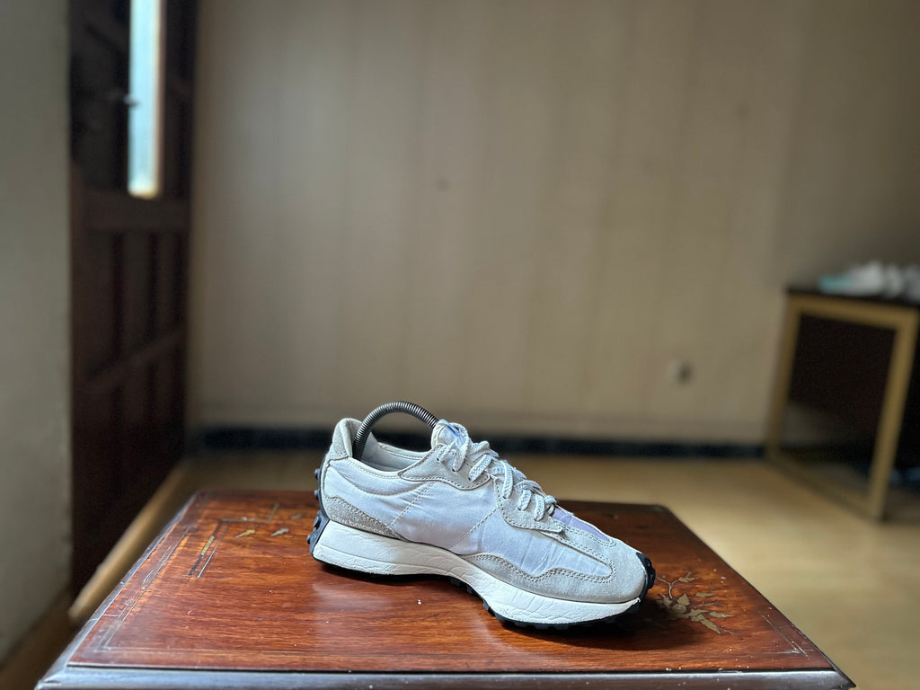 ORIGINAL New Balance 327 White MoonBeam