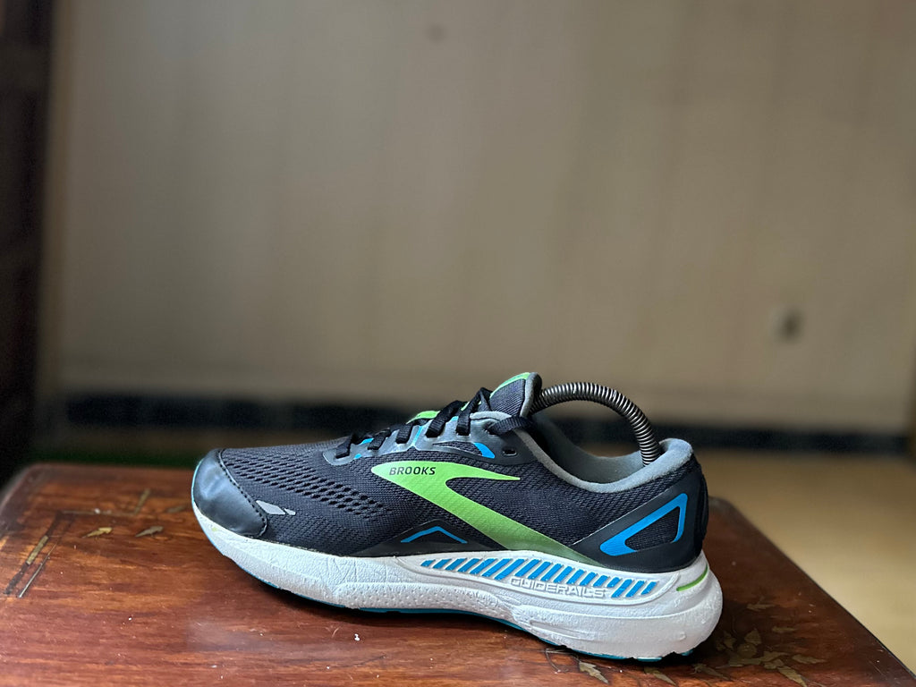 ORIGINAL Brooks Adrenaline GTS 23 2E Wide Black Hawaiian Ocean  Uk size: 7.5 Eu: 42