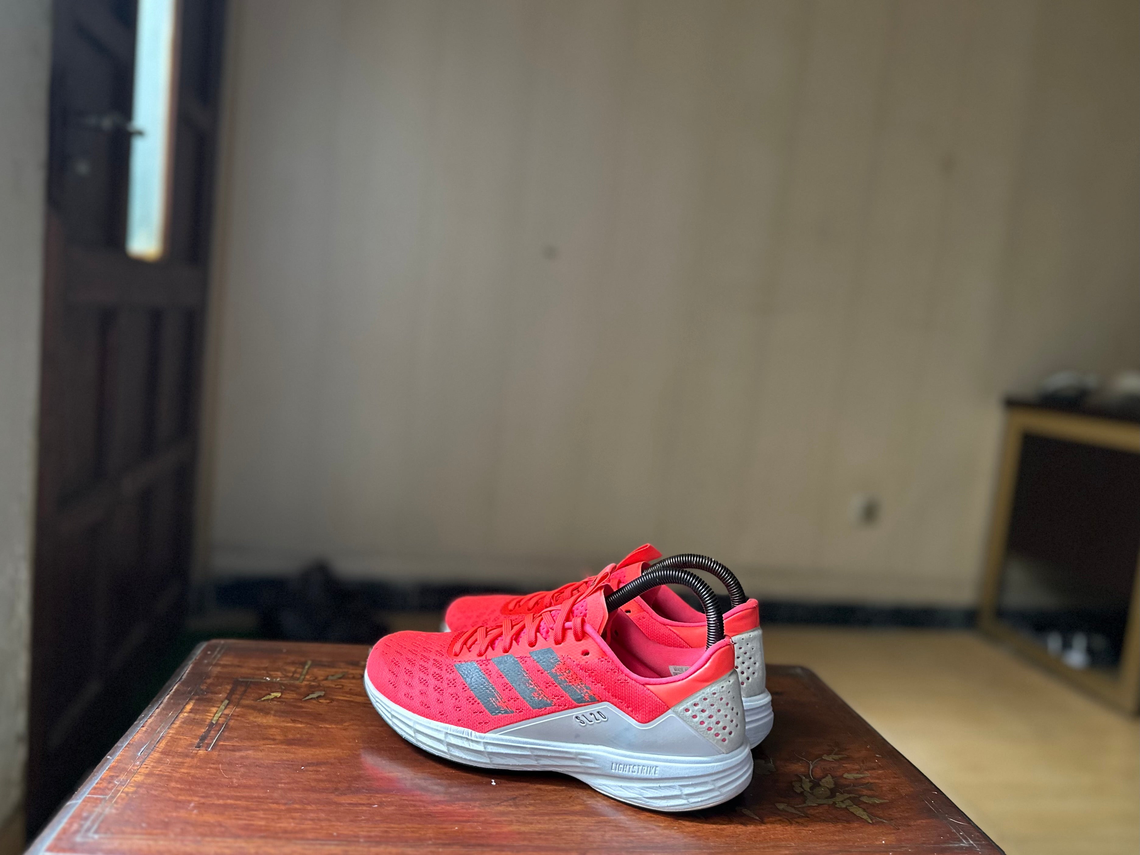 ORIGINAL Adidas LightStrike SL20 Uk size: 5.5 Eu: 38.5