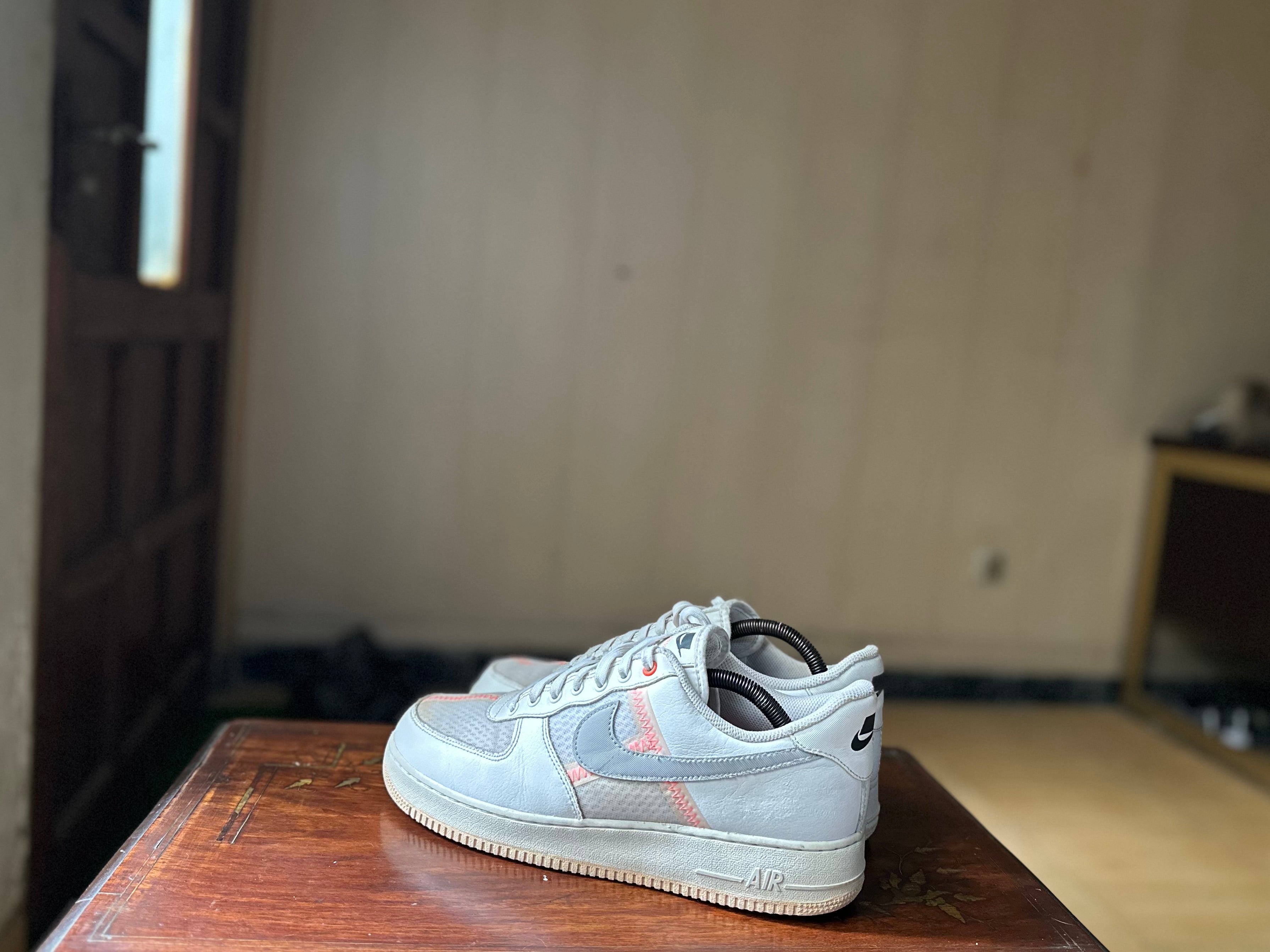 ORIGINAL Nike AirForce 1 Low Transparent White Grey Uk size: 9
Eu: 44