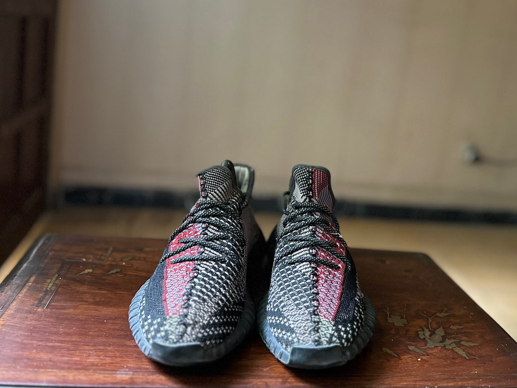 ORIGINAL Adidas Yeezy Boost 350 V2 Yecheil Uk size: 6.5 Eu: 40