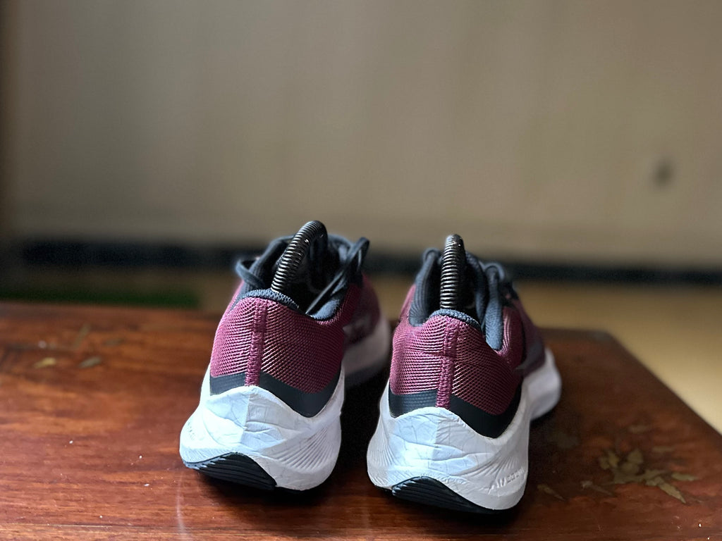 ORIGINAL Nike Zoom WinFlo 8 Dark Beetroot Uk size: 5
Eu: 38.5