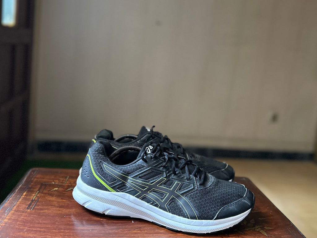 ORIGINAL Asics Jolt 3 Black Hazard Green Uk size: 11
Eu: 46