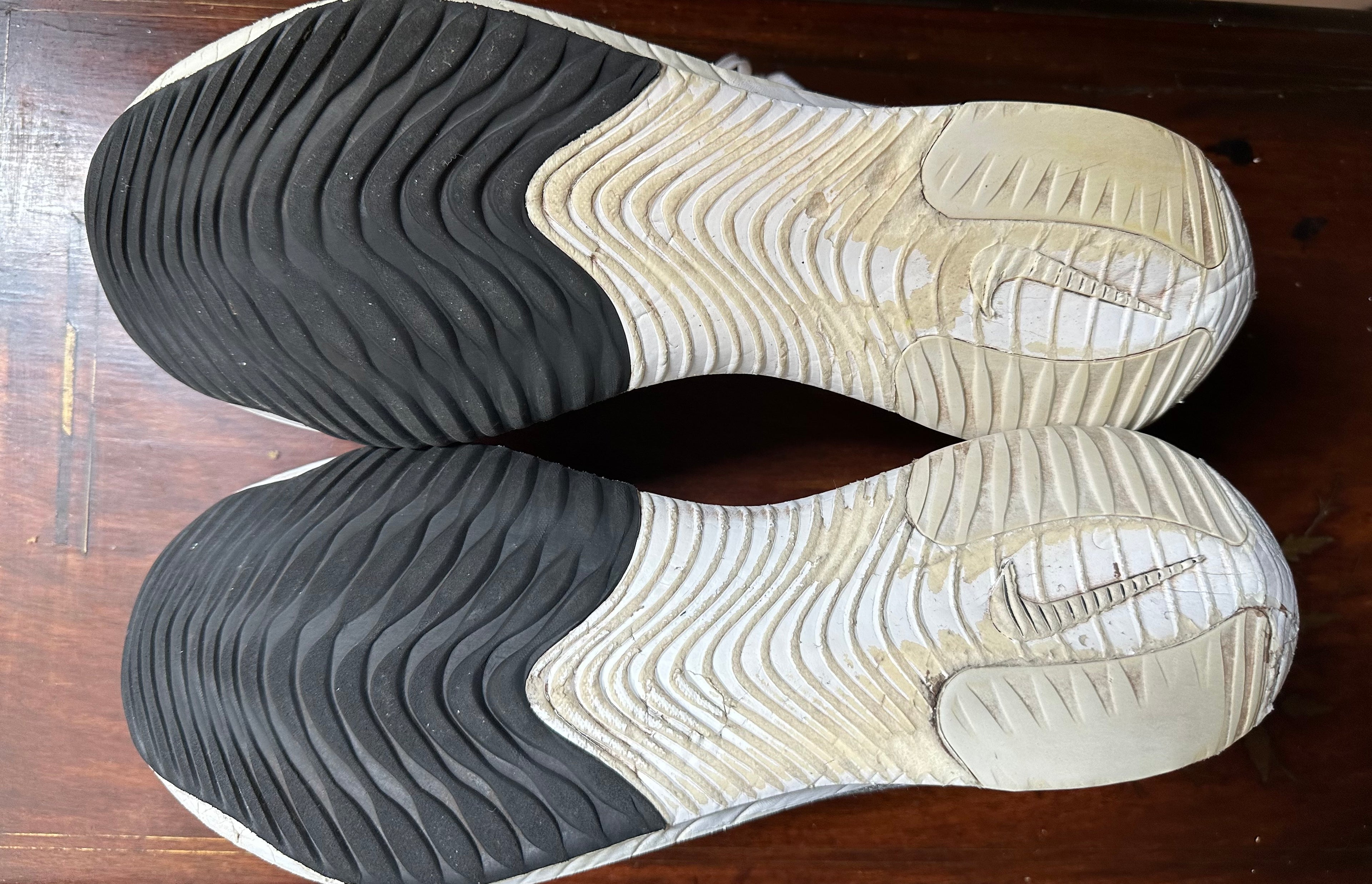 ORIGINAL Nike ZoomX StreakFly White/Black Uk size: 8
Eu: 42.5
