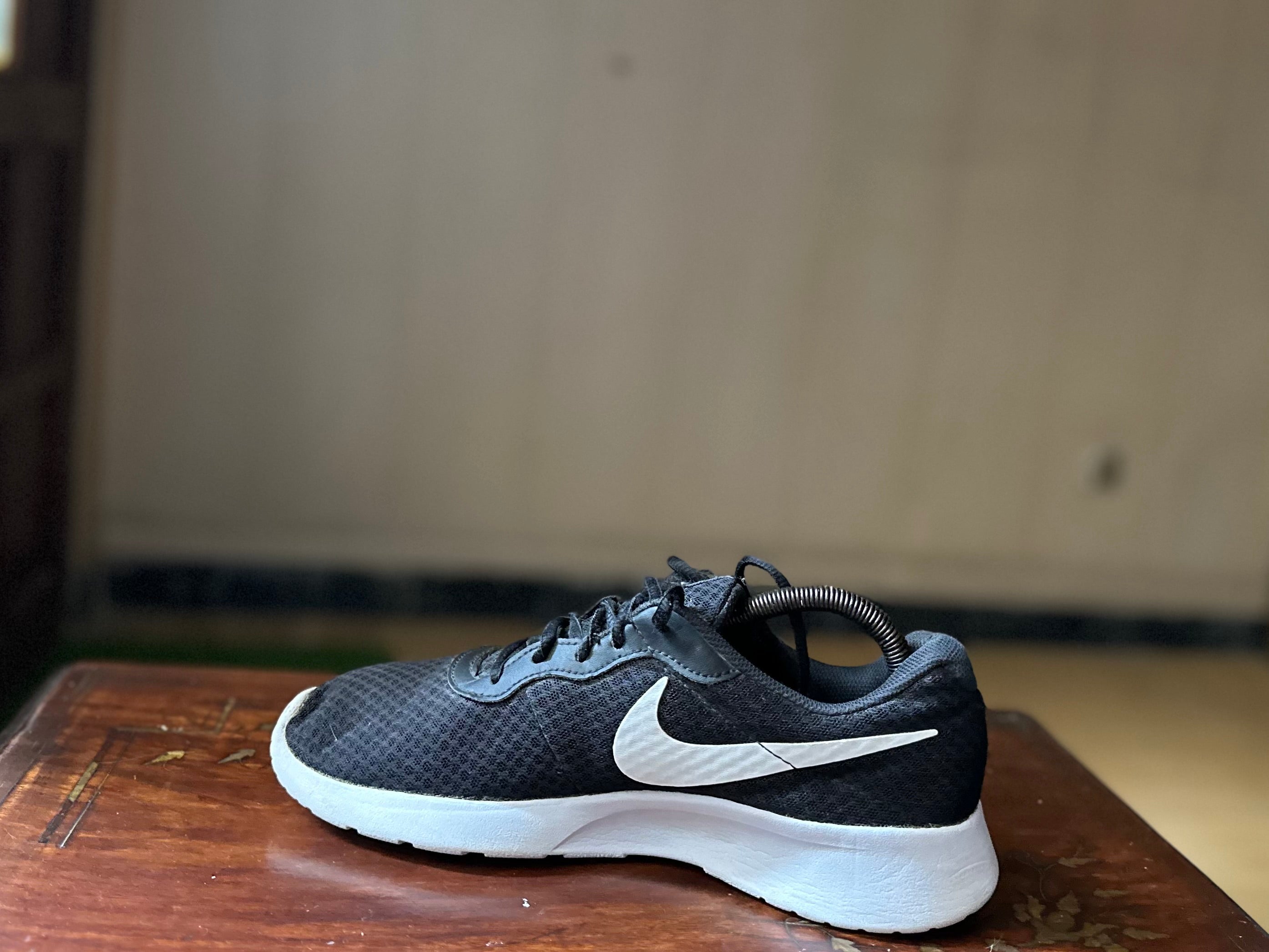 ORIGINAL Nike Tanjun Running Black/White