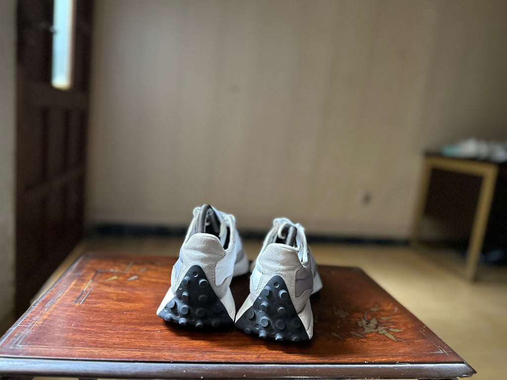ORIGINAL New Balance 327 White MoonBeam
