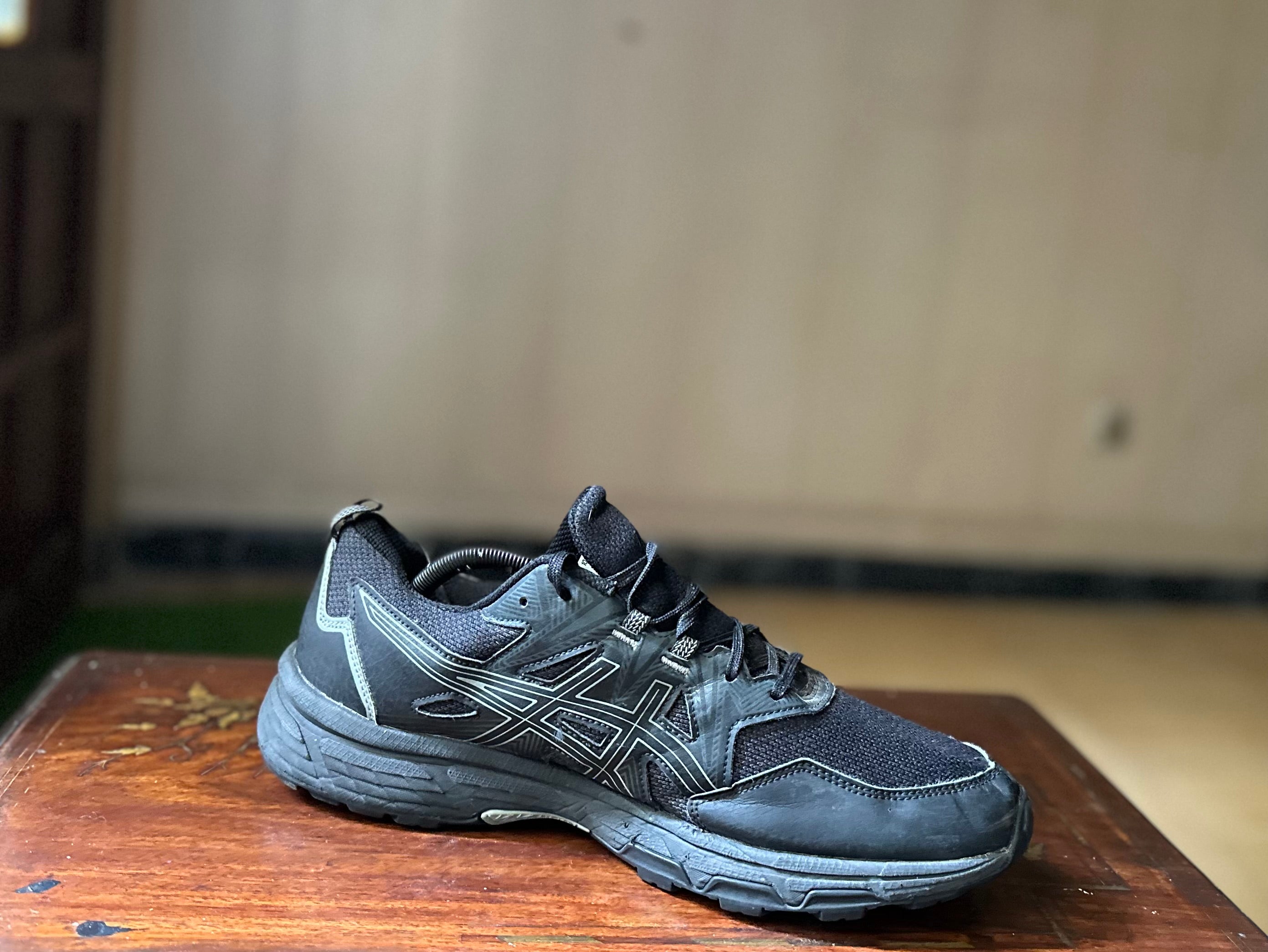 ORIGINAL Asics Gel-Venture 8 Triple Black