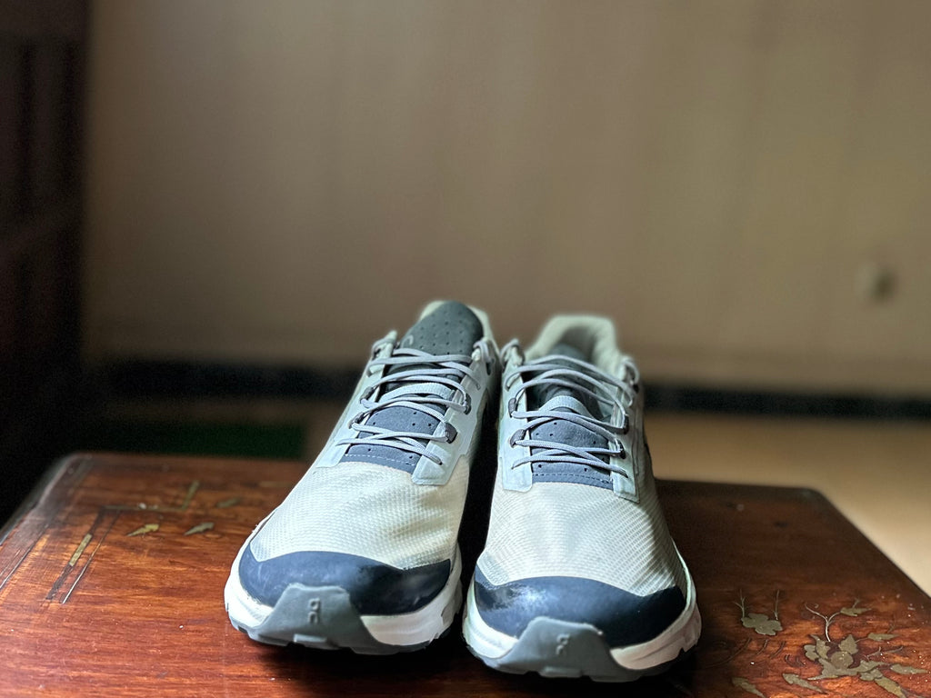 ORIGINAL On Cloud Vista 2 Glacier Uk size: 11 Eu: 46