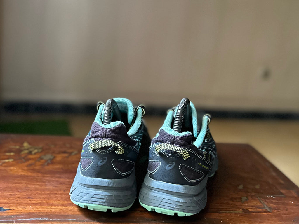 ORIGINAL Asics Gel-Venture 6 Black Neon Lime Uk size: 6
Eu: 40 Condition: 9.5/10