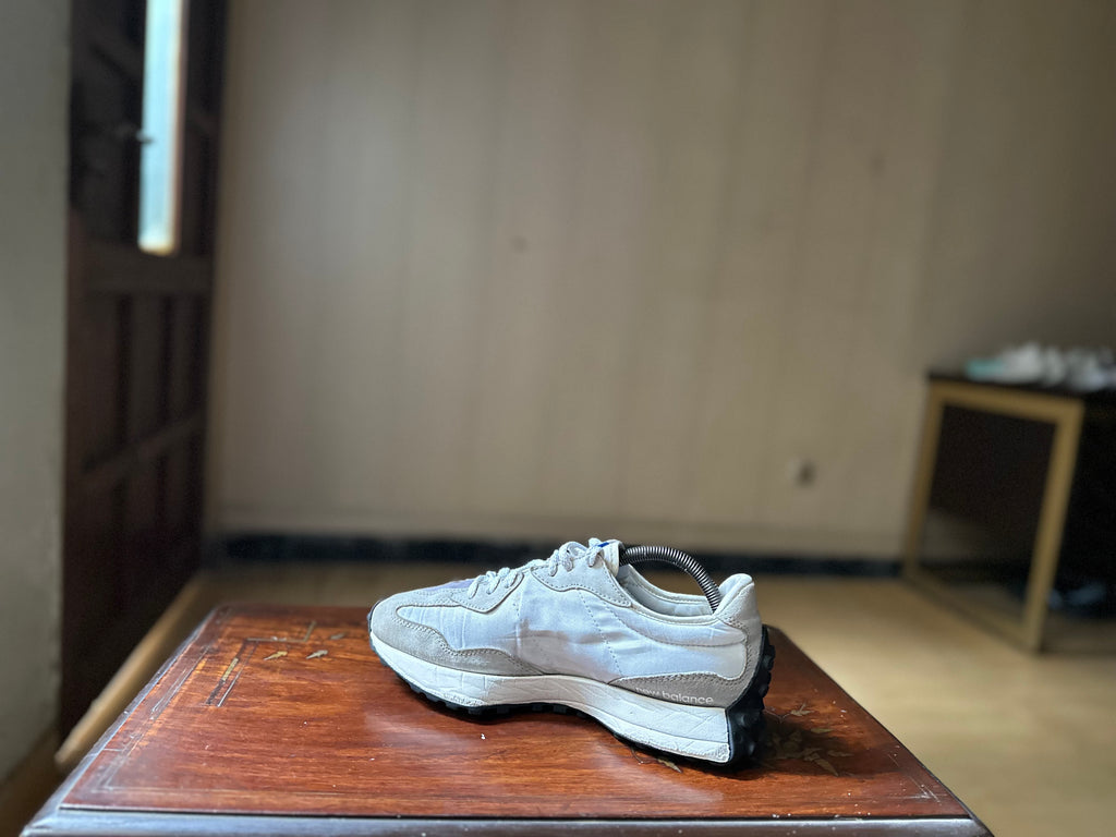 ORIGINAL New Balance 327 White MoonBeam