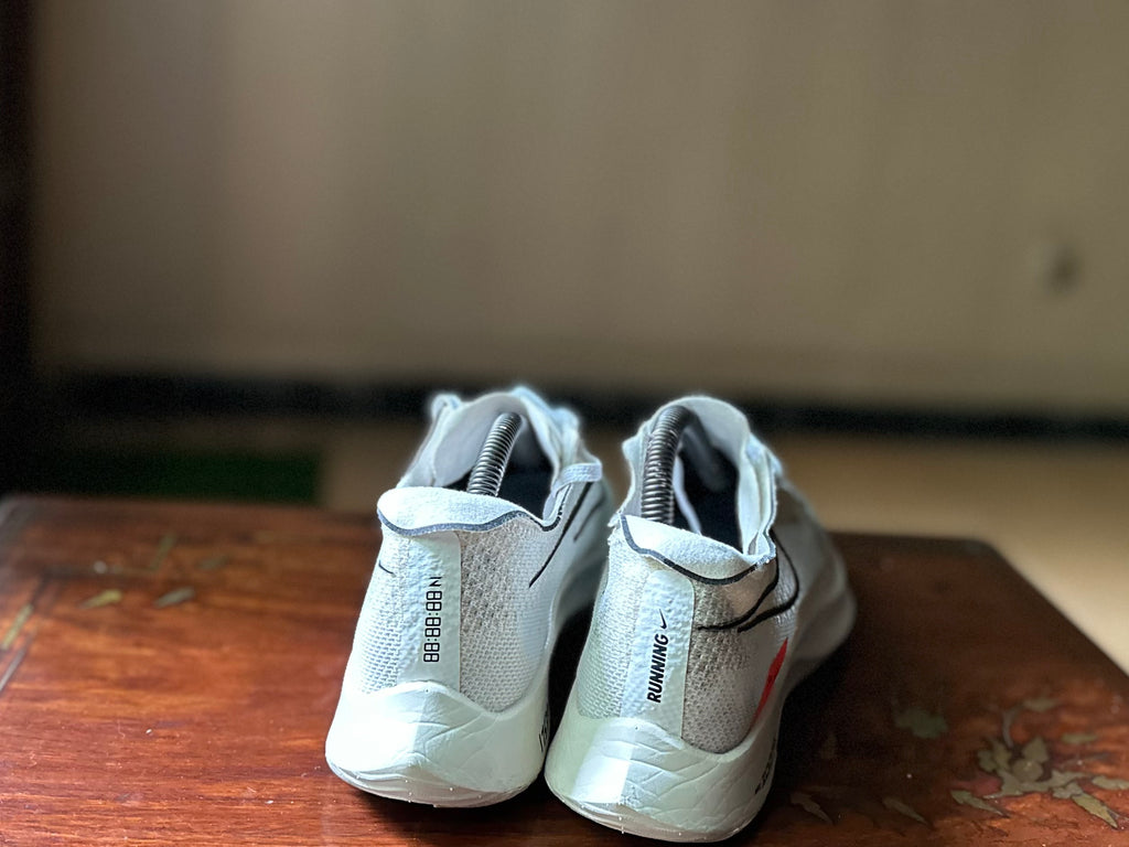 ORIGINAL Nike ZoomX StreakFly White Black Photon Dust Uk size: 6 Eu: 40