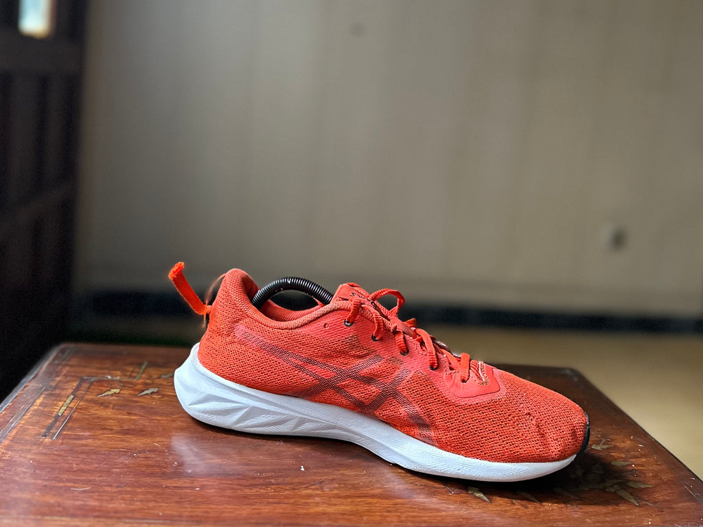 ORIGINAL Asics VersaBlast 2 Flash Red White Uk size: 9
Eu: 44