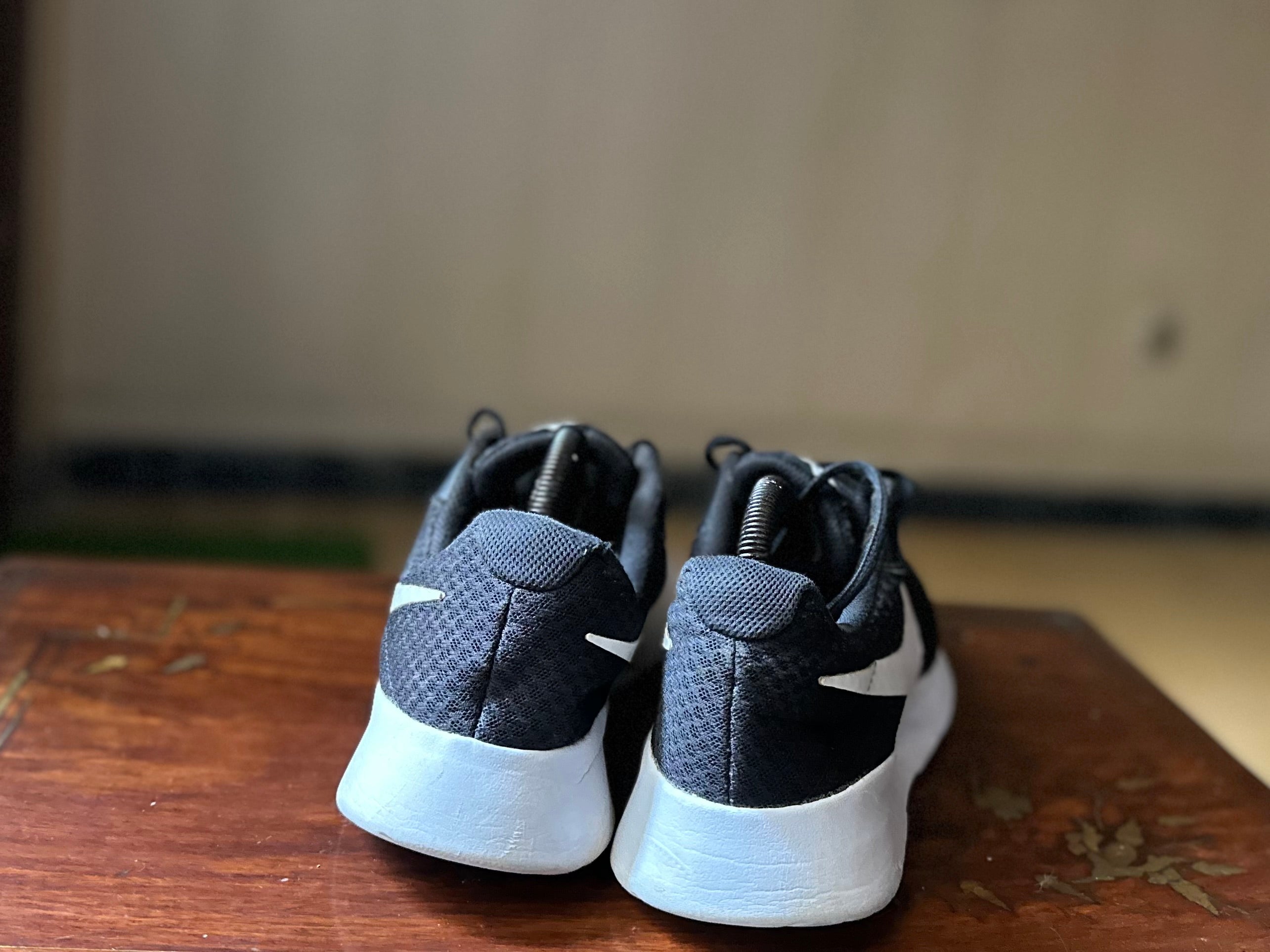 ORIGINAL Nike Tanjun Running Black/White