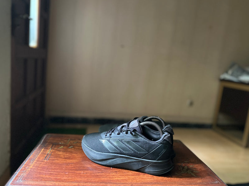 ORIGINAL Adidas Duramo SL Triple Black Uk size: 6.5 Eu: 40