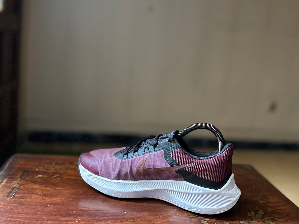 ORIGINAL Nike Zoom WinFlo 8 Dark Beetroot Uk size: 5
Eu: 38.5