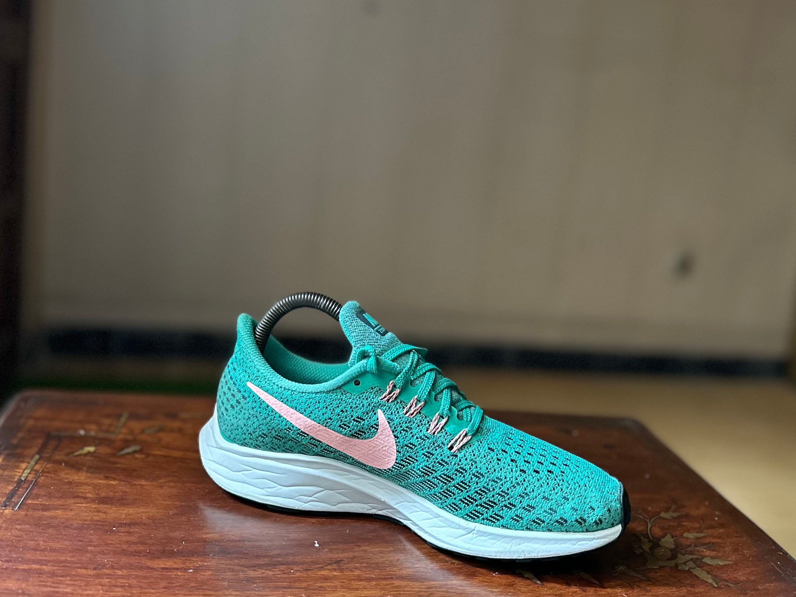 ORIGINAL Nike AirZoom Pegasus 35 Geode Teal Uk size: 4.5
Eu: 38