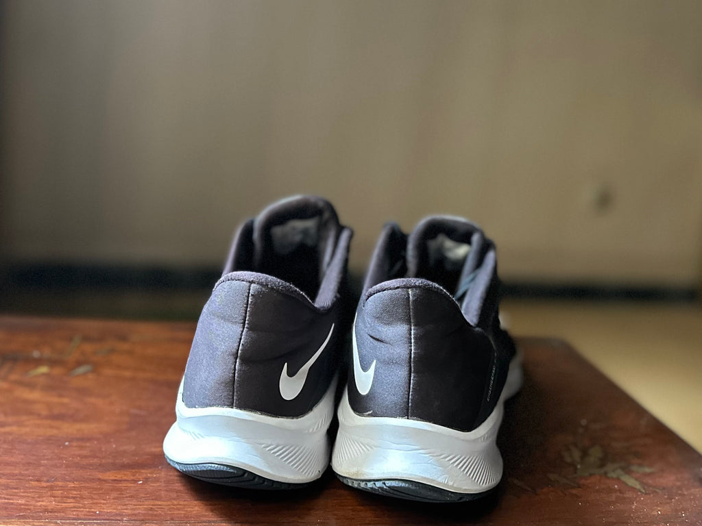 ORIGINAL Nike Zoom Quest 3 Black/White Uk size: 13
Eu: 48