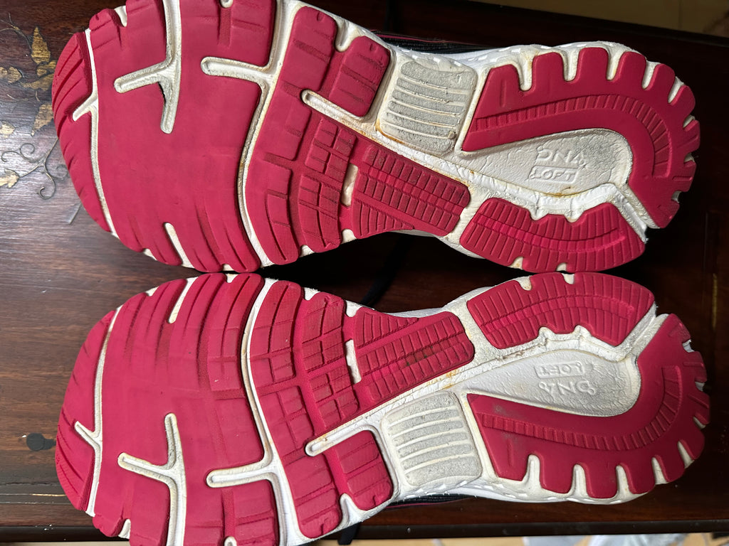 ORIGINAL Brooks Adrenaline GTS 19 Uk size: 8 Eu: 42