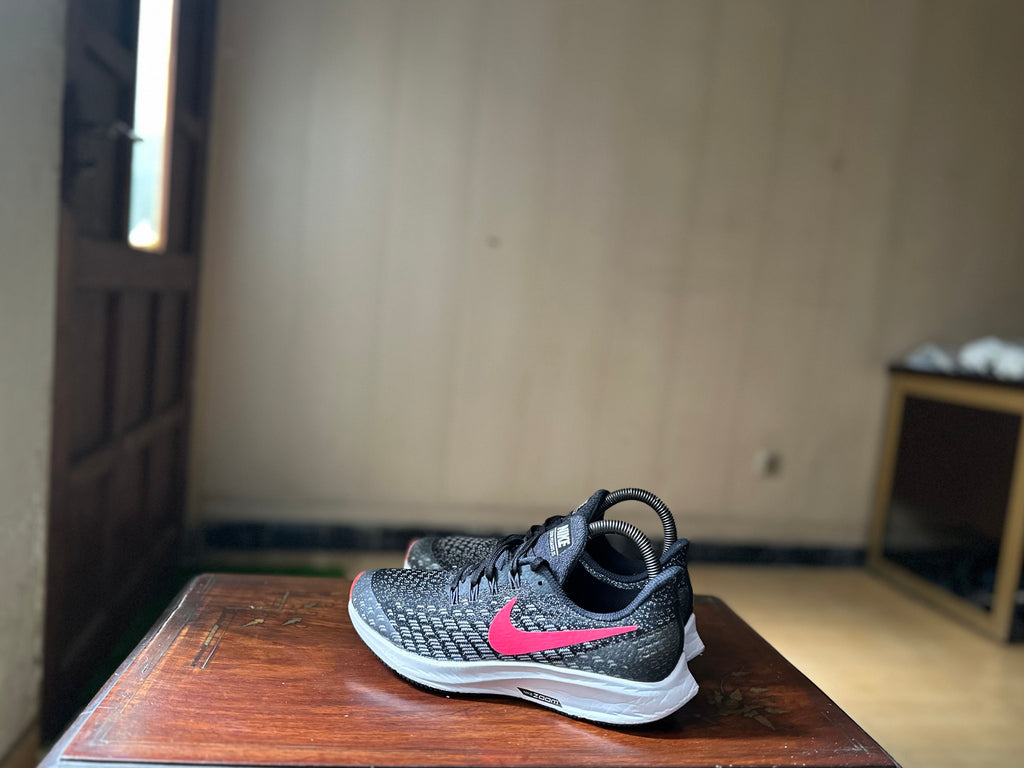 ORIGINAL Nike AirZoom Pegasus 35 Black Racer Pink Uk size: 5.5
Eu: 38.5