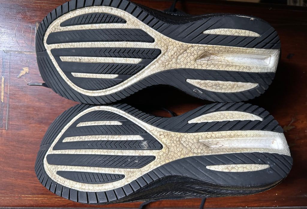 ORIGINAL Saucony Triumph 21 Triple Black