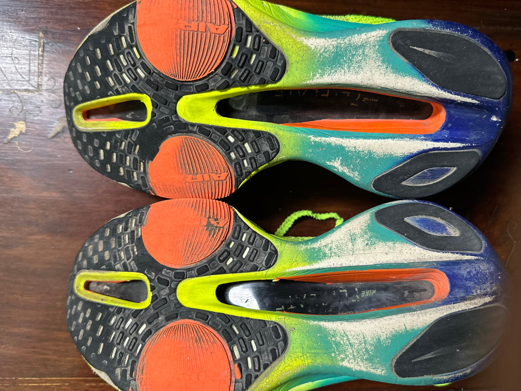 ORIGINAL Nike AirZoomX AlphaFly 3 Volt (Carbon Plated) Uk size: 6
Eu: 40