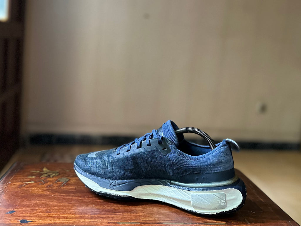 ORIGINAL Nike ZoomX Invincible Run 3 College Navy Uk size: 9
Eu: 44