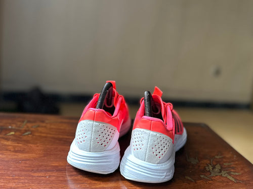 ORIGINAL Adidas LightStrike SL20 Uk size: 5.5 Eu: 38.5