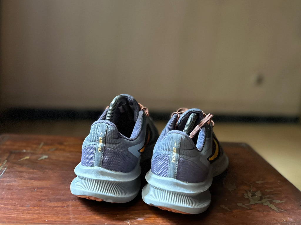 ORIGINAL Nike DownShifter 10 GEO Marathon