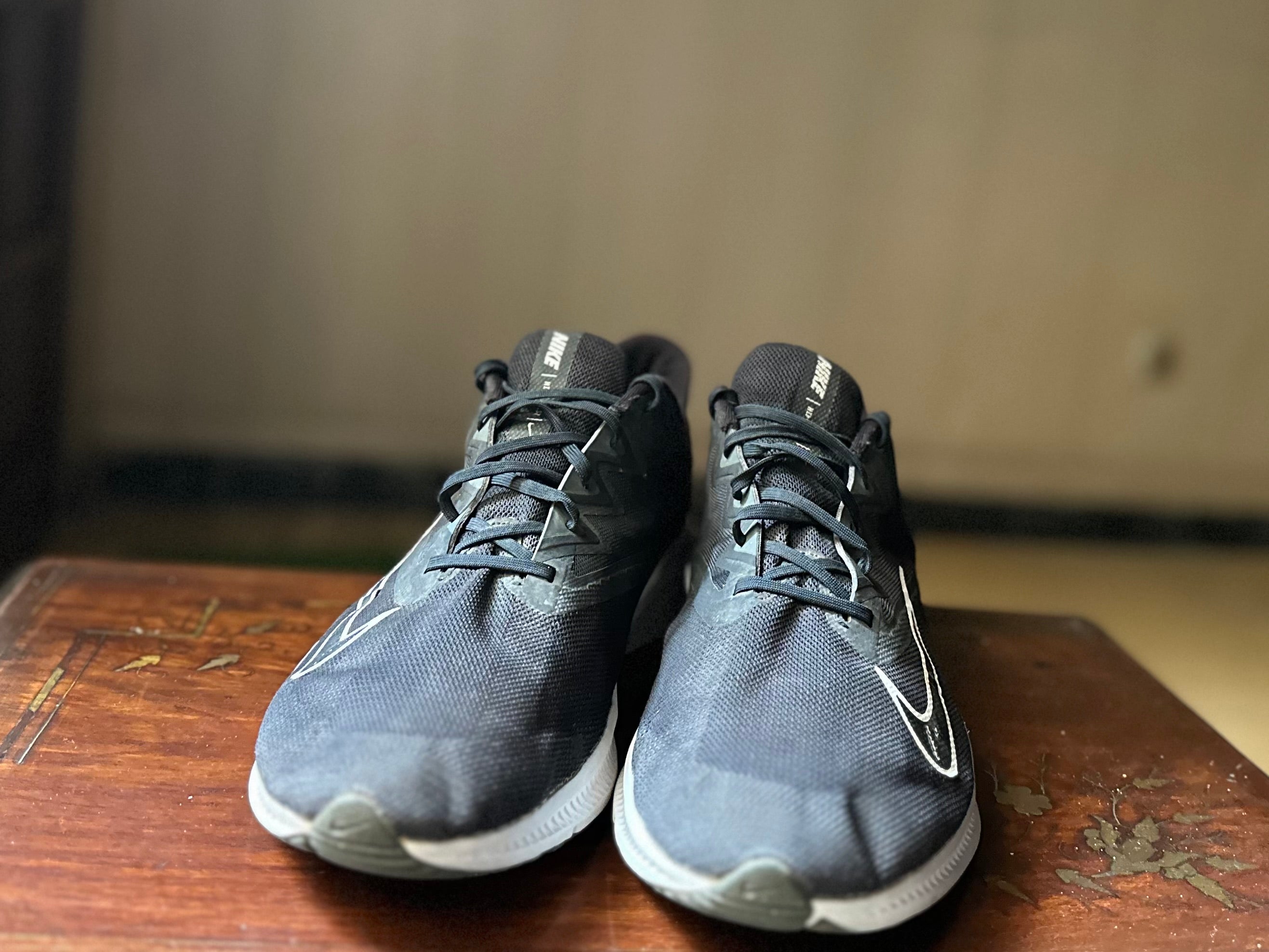 ORIGINAL Nike Zoom Quest 3 Black/White Uk size: 13
Eu: 48
